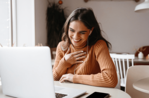 woman holding virtual therapy in california